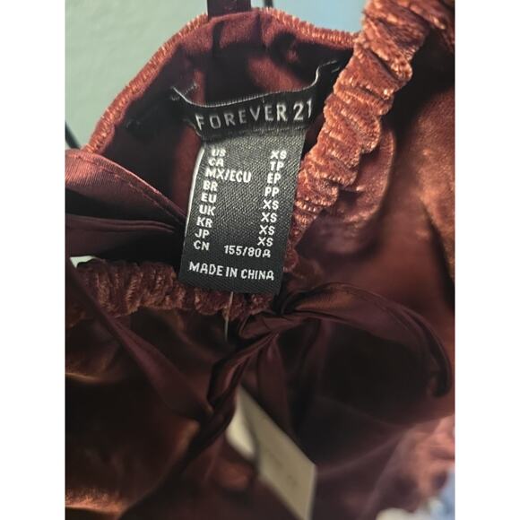 FOREVER 21 XS Tiered Velvet Mini Dress Burgundy Merlot NWT Ruffle Tie Back - Picture 3 of 5
